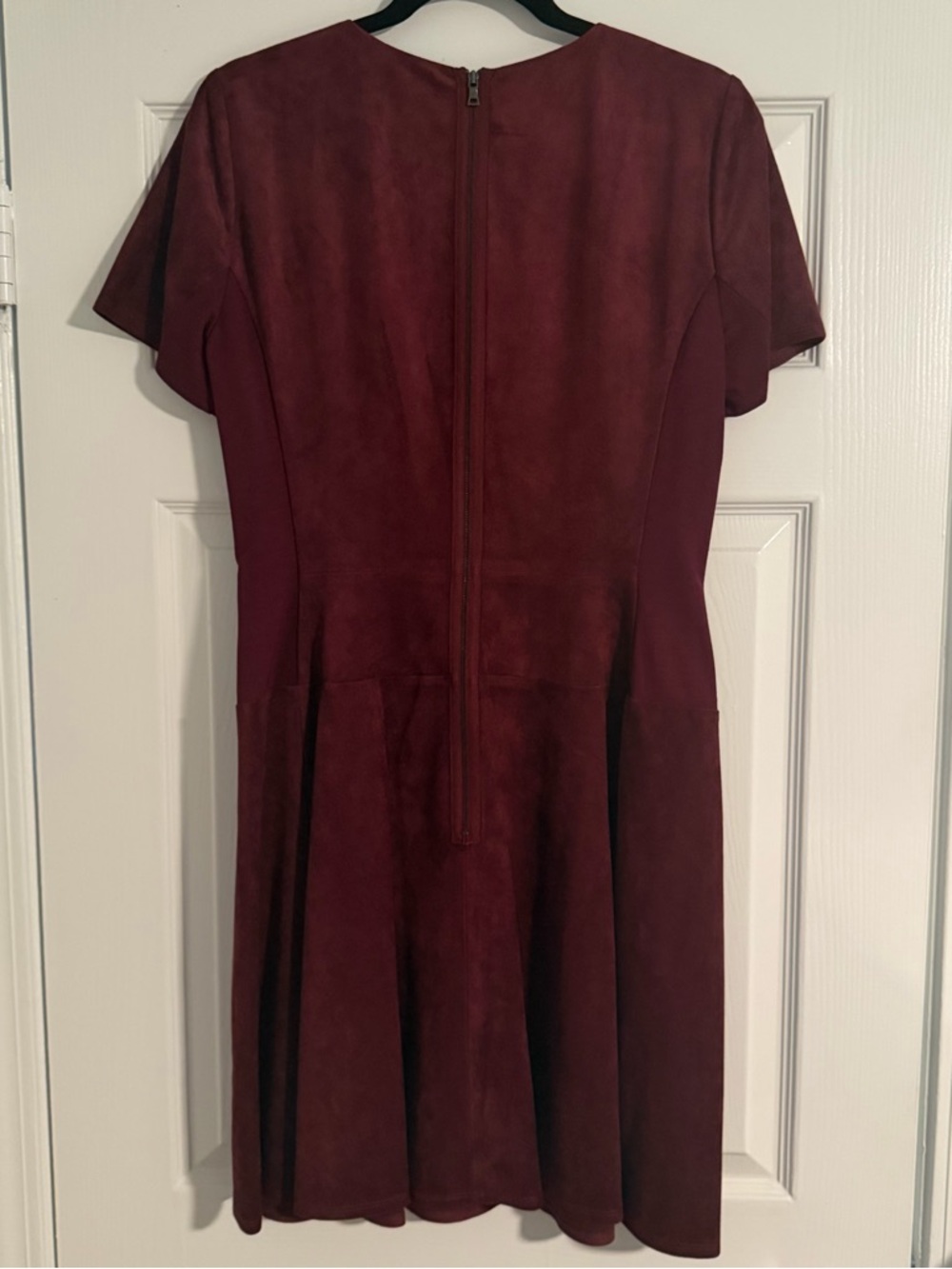 NWT BCBGMAXAZRIA Darra Short Sleeve Faux Suede A-Line Dress in Burgundy Size 12 - Picture 5 of 7